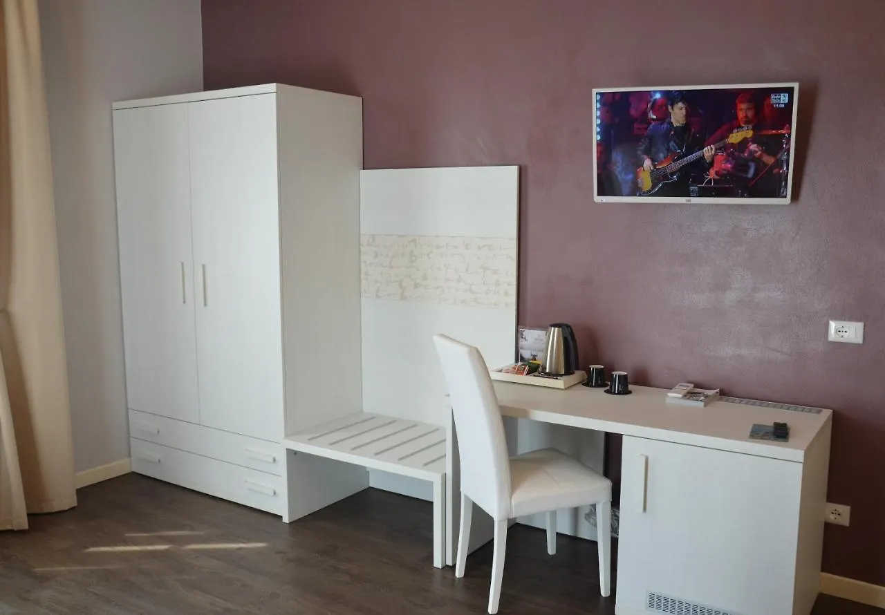 H2O Bed & Breakfast Sirmione 0*,  Italy