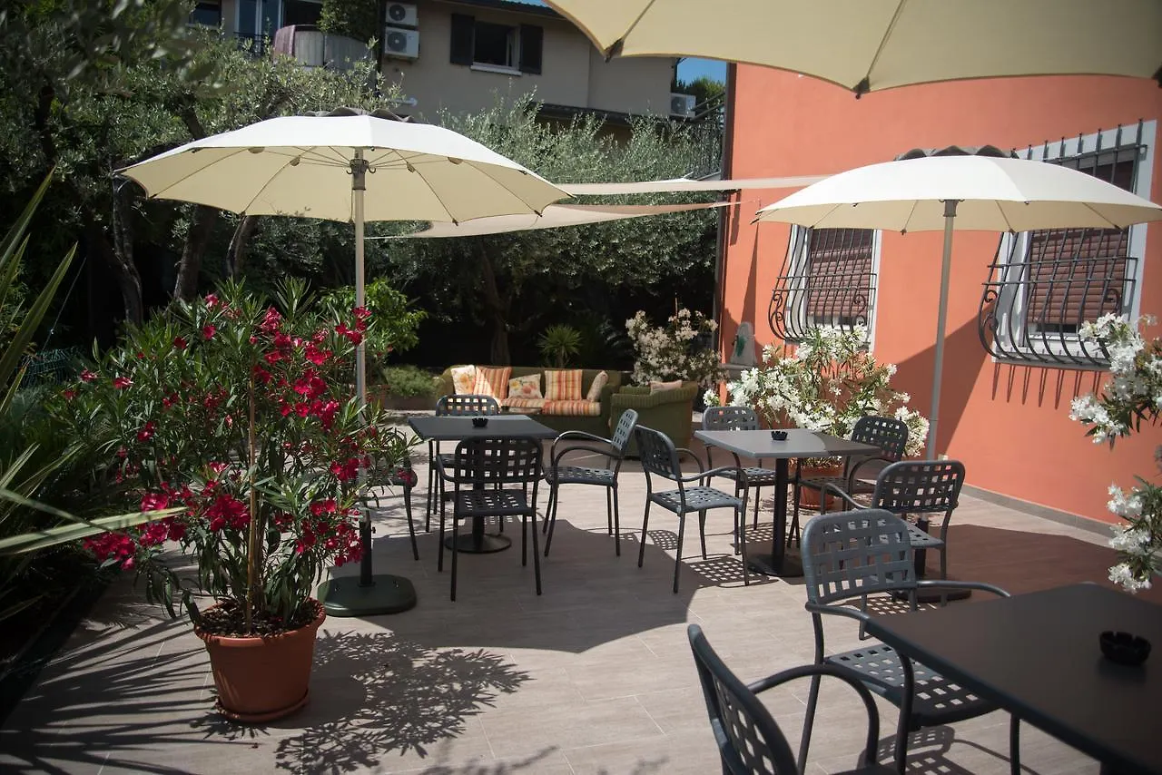 Bed & Breakfast H2O Bed and Breakfast Sirmione