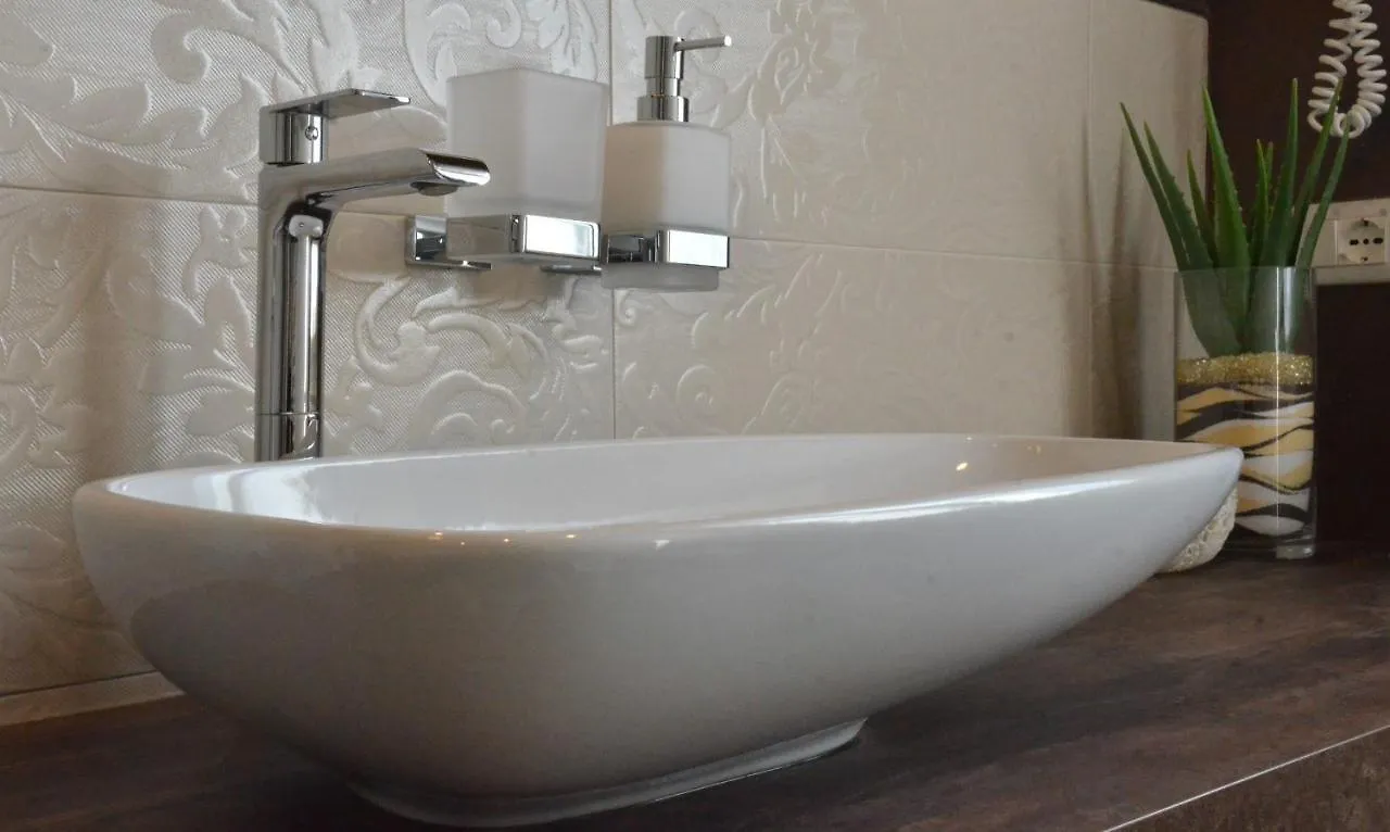 Bed & Breakfast H2O Bed and Breakfast Sirmione Italië